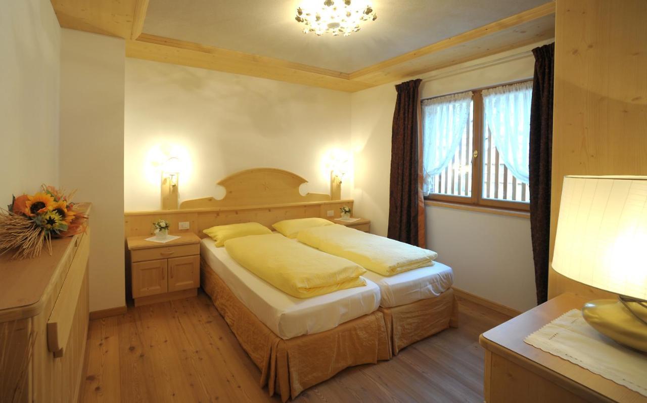 Romantic Chalet Dolomiti วัล ดี โซลโด ภายนอก รูปภาพ