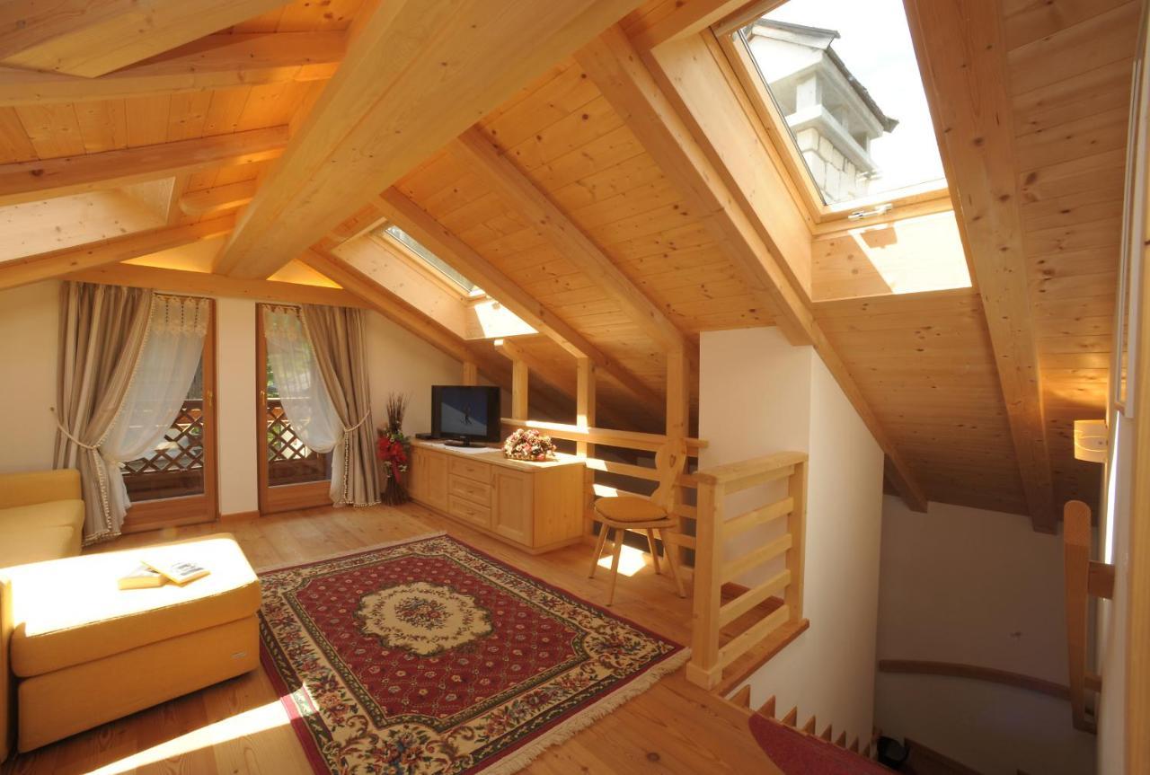 Romantic Chalet Dolomiti วัล ดี โซลโด ภายนอก รูปภาพ